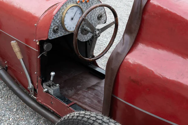 Ретро Гоночный Красный Автомобиль Открытом Воздухе Начало Века Детали — стоковое фото