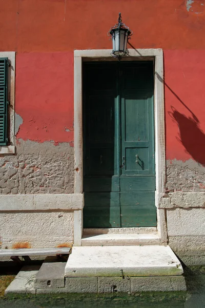 Velence Ősi Szép Romantikus Turisztikai Attrakció Olasz Város Részlet Ajtóval — Stock Fotó