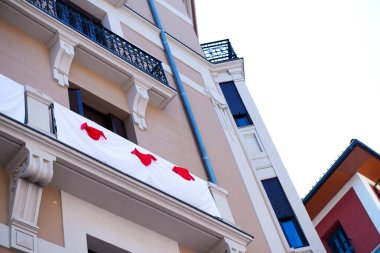 Pamplona, Navarra, İspanya 'da San Fermin Festivali sırasında sokaklar