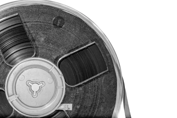 Magnetbandspule Isoliert Auf Weißem Hintergrund Nahaufnahme — Stockfoto