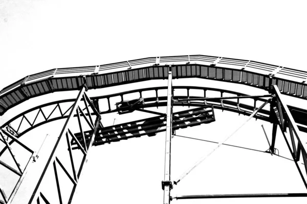 Silhouette Roller Coaster Κομμάτια Λευκό Φόντο Θέα Από Κοντά — Φωτογραφία Αρχείου