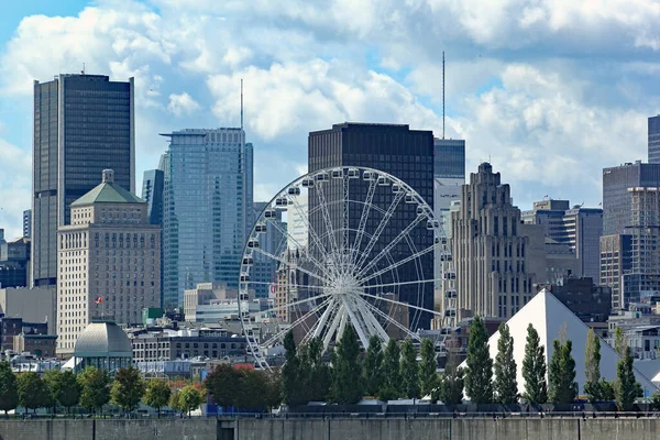 Montreal Stadsgezicht Gezien Vanaf Rivier Zomer Overdag — Stockfoto