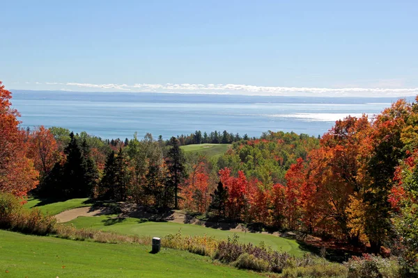 Scénická Golfová Hřiště Podzimní Sezóně Panoramatickým Výhledem — Stock fotografie
