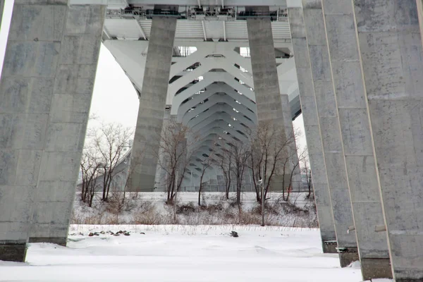 Under the bridge pillars made of concrete in the winter
