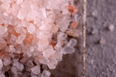 Yiyecek için egzotik renklerde tuz baharatları.