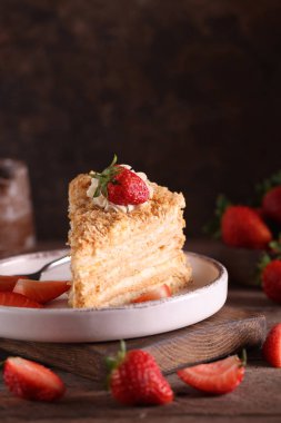 puff Napoleon cake with fresh berries