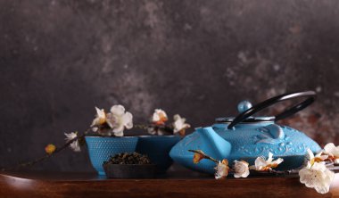 tea ceremony with cast iron teapot