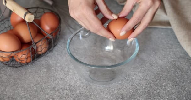 Process Making Organic Eggs Omelet — Video Stock