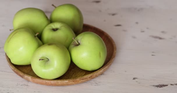 新鮮な有機天然緑のリンゴ — ストック動画