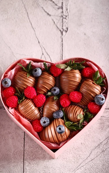 Dessert Treat Chocolate Covered Strawberries — Stock Photo, Image