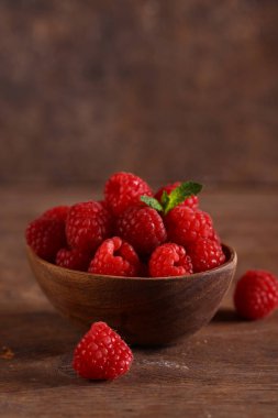 taze organik böğürtlen sağlıklı yiyecek.