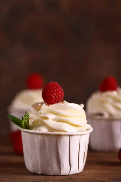 Frischer Dessertkuchen Mit Vanillecreme — Stockfoto