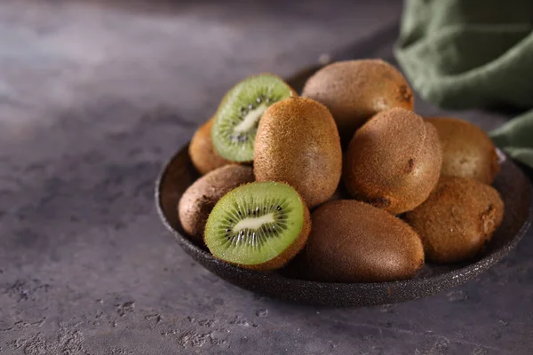 Ώριμα Βιολογικά Φρούτα Πράσινο Ακτινίδιο Υγιεινά Τρόφιμα — Φωτογραφία Αρχείου