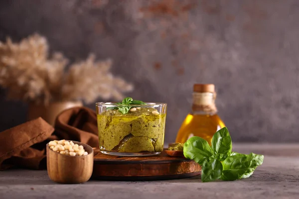 Organic Green Pesto Sauce Healthy Food — Stock Photo, Image
