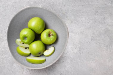 taze organik yeşil elma sağlıklı yiyecek