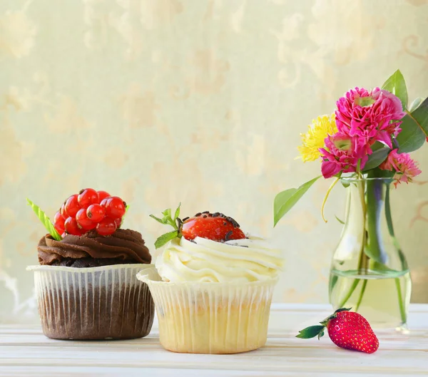 Dessert Cupcakes Bordet För Godsaker — Stockfoto