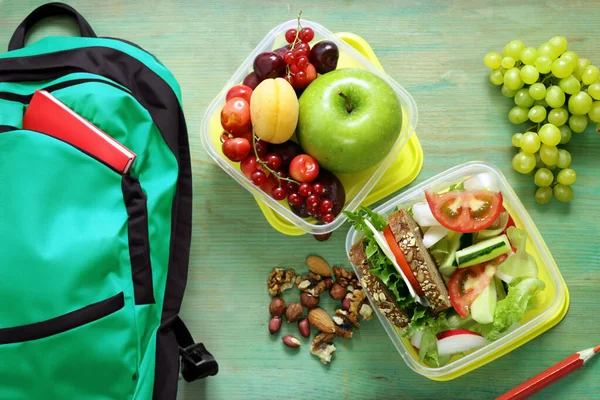 Comida Saudável Lancheira Escolar Com Frutas Legumes Sanduíche — Fotografia de Stock