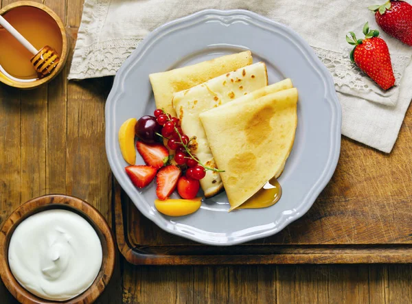 Crepe Pancakes Berries Breakfast — Stock Photo, Image