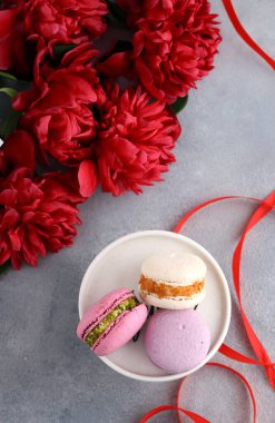 Makaronların bayram hediyeleri, hediye olarak.