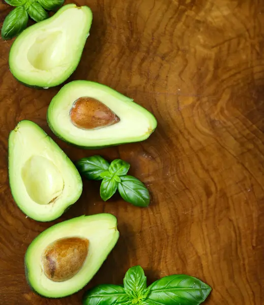 Bio Natürliche Gesunde Avocado Auf Holztisch — Stockfoto
