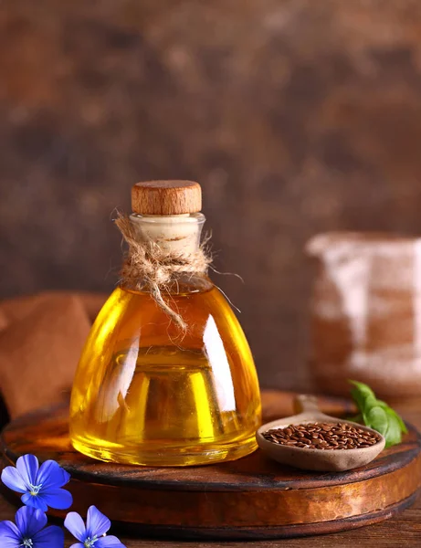 Linseed Oil Bottle Wooden Table — Stock Photo, Image