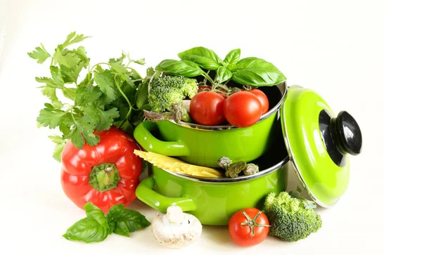 健康地在锅里吃蔬菜 — 图库照片