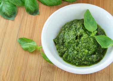 organik taze fesleğen pesto sosu