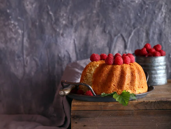 Dessert Cake Roll Fresh Berries — Stock Photo, Image