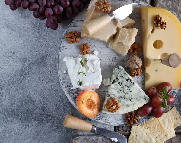 Cheese Board Types Cheese Maasdam Roquefort Parmesan — Stock Photo, Image