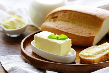 Doğal organik tereyağı.