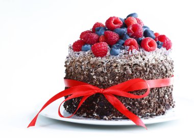 Bayram ziyafetleri ve hediyeler için çikolatalı pasta.