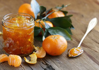 Doğal organik narenciye reçeli.