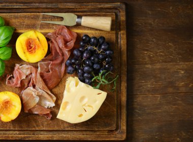 Pasta aperatifi jambonlu jambon.