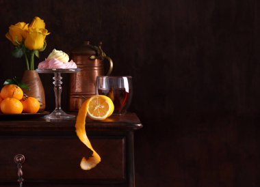 Masada taze mandalinalar var.