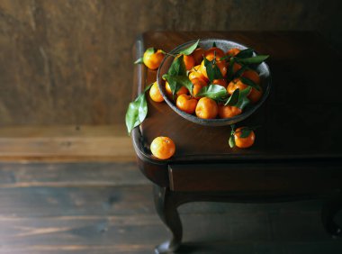 Masada taze mandalinalar var.