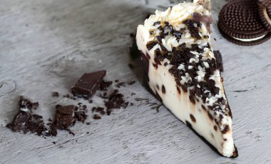 Taze dutlu klasik tatlı cheesecake.