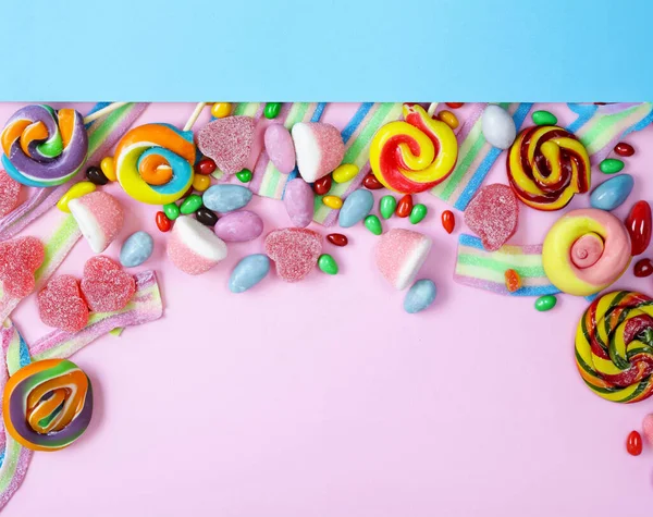 Çeşit çeşit marmelat ve şeker tatlısı.