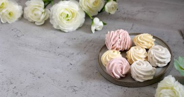 tatlı ev yapımı doğal meyve şekerlemeleri.