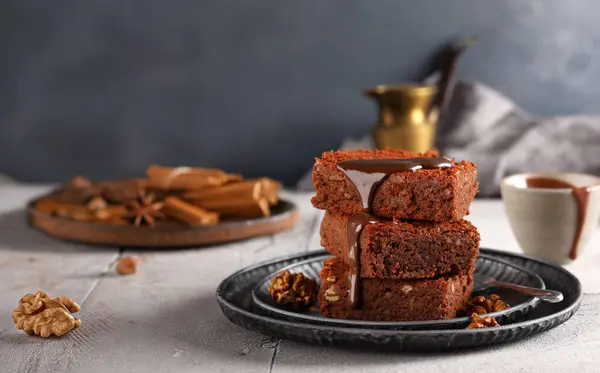 Cokelat Brownies Dengan Kacang Untuk Pencuci Mulut Stok Foto