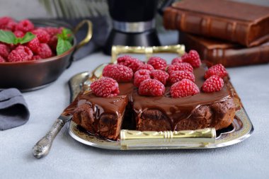 ganache ile çikolatalı browni kek
