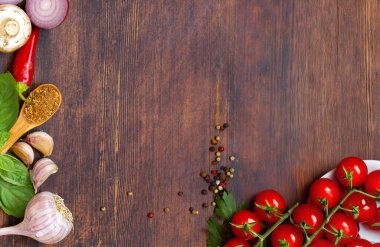 yemek arkaplanı İtalyan tarzı, domates, fesleğen sarımsak