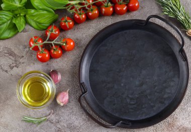 yemek arkaplanı İtalyan tarzı, domates, fesleğen sarımsak