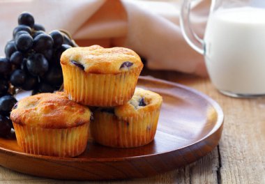Hamur işleri taze meyveli tatlı kekleri.