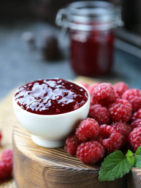 Taze çilek ile Ahududu reçeli