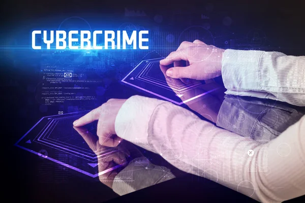 Трогательный Цифровой Стол Надписью Cybercrime Концепция Безопасности Нового Века — стоковое фото