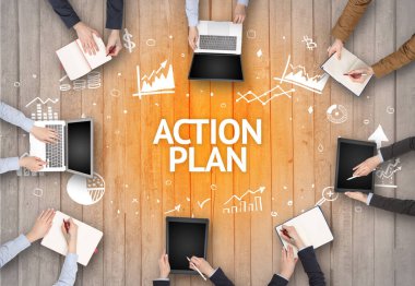 ACTION Planı ile Ofiste Çalışan Meşgul İnsanlar Grubu, başarılı iş konsepti