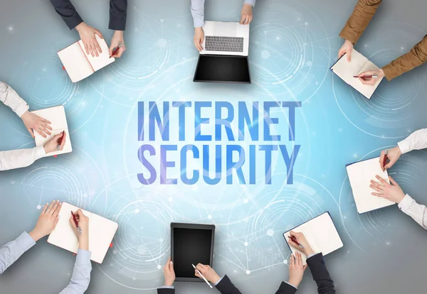 Grupp Människor Framför Bärbar Dator Med Internet Security Insciption Webbsäkerhet — Stockfoto