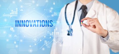 Doktor 'un yeni teknoloji çözüm kavramının yazıldığı bir hap vermesi.