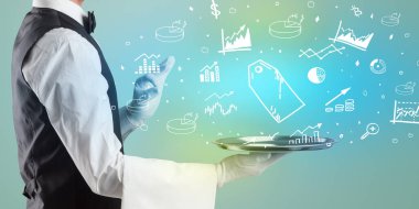 Smokinli yakışıklı genç garson tepside fiyat etiketi simgeleri, küresel piyasa konsepti