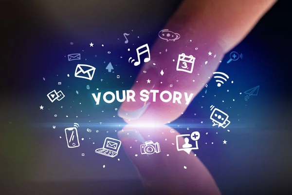 Finger Dotykając Tablet Wyciągnięte Ikony Mediów Społecznościowych Your Story Napis — Zdjęcie stockowe